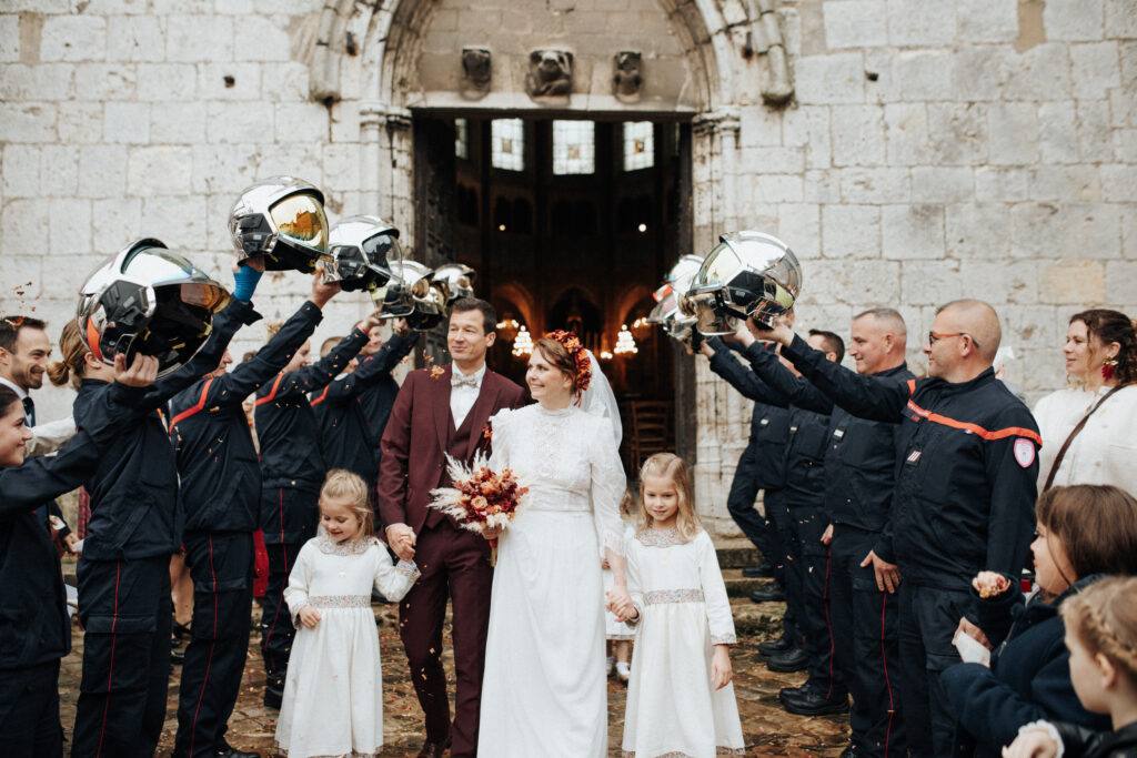 Haie d'honneur des pompiers à la sortie de l'église Saint-Aignan de Chartres